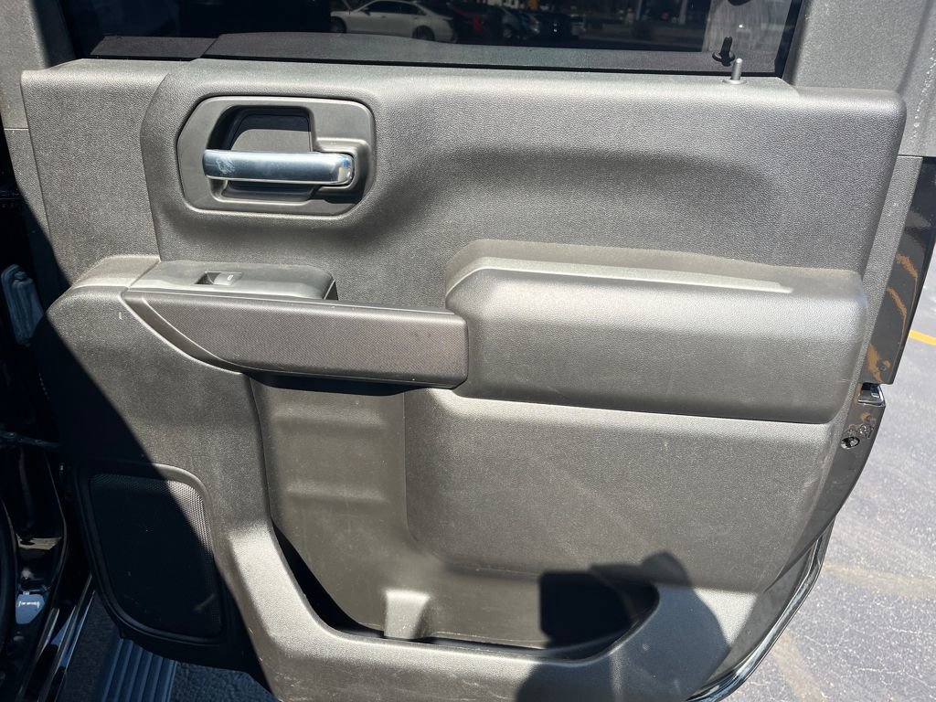 2023 Chevrolet Silverado 2500HD Custom photo 23