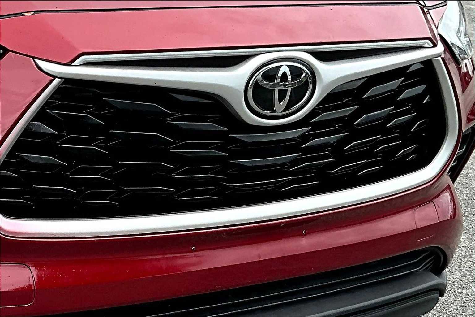 2022 Toyota Highlander XLE photo 28
