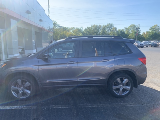 2019 Honda Passport Touring photo 2