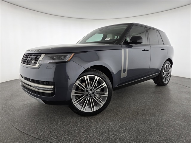 2025 Land Rover Range Rover SE's photo