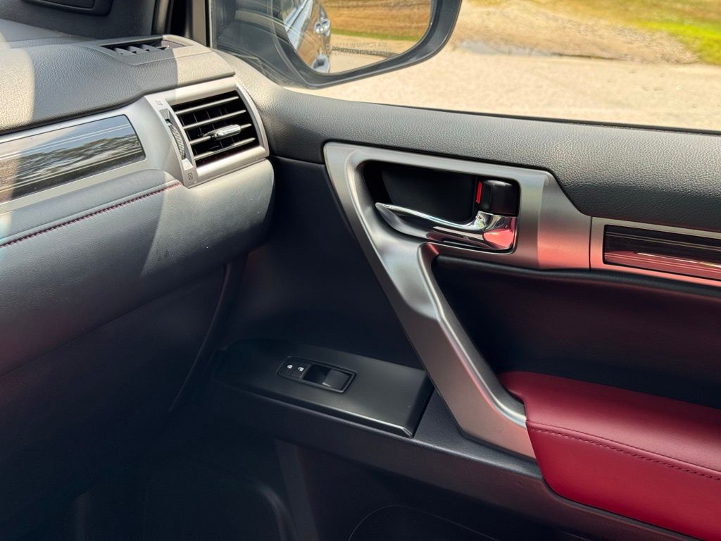 2023 Lexus GX 460 photo 38
