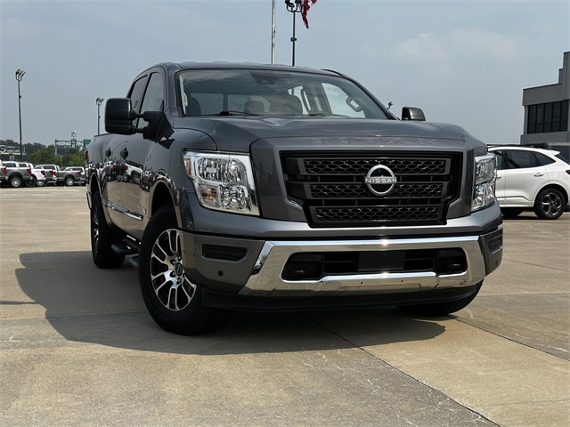 Used 2024 Nissan Titan SV with VIN 1N6AA1ED5RN110994 for sale in Kansas City