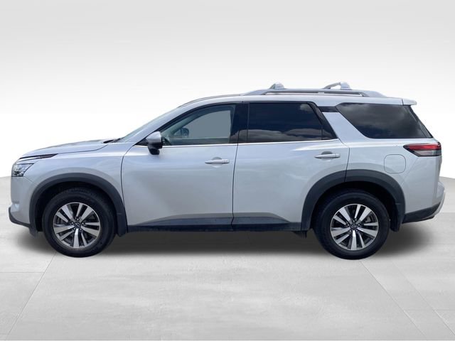 2023 Nissan Pathfinder SL photo 4
