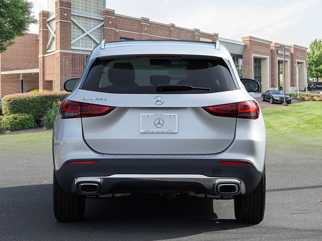 2021 Mercedes Benz GLA 250 photo 4