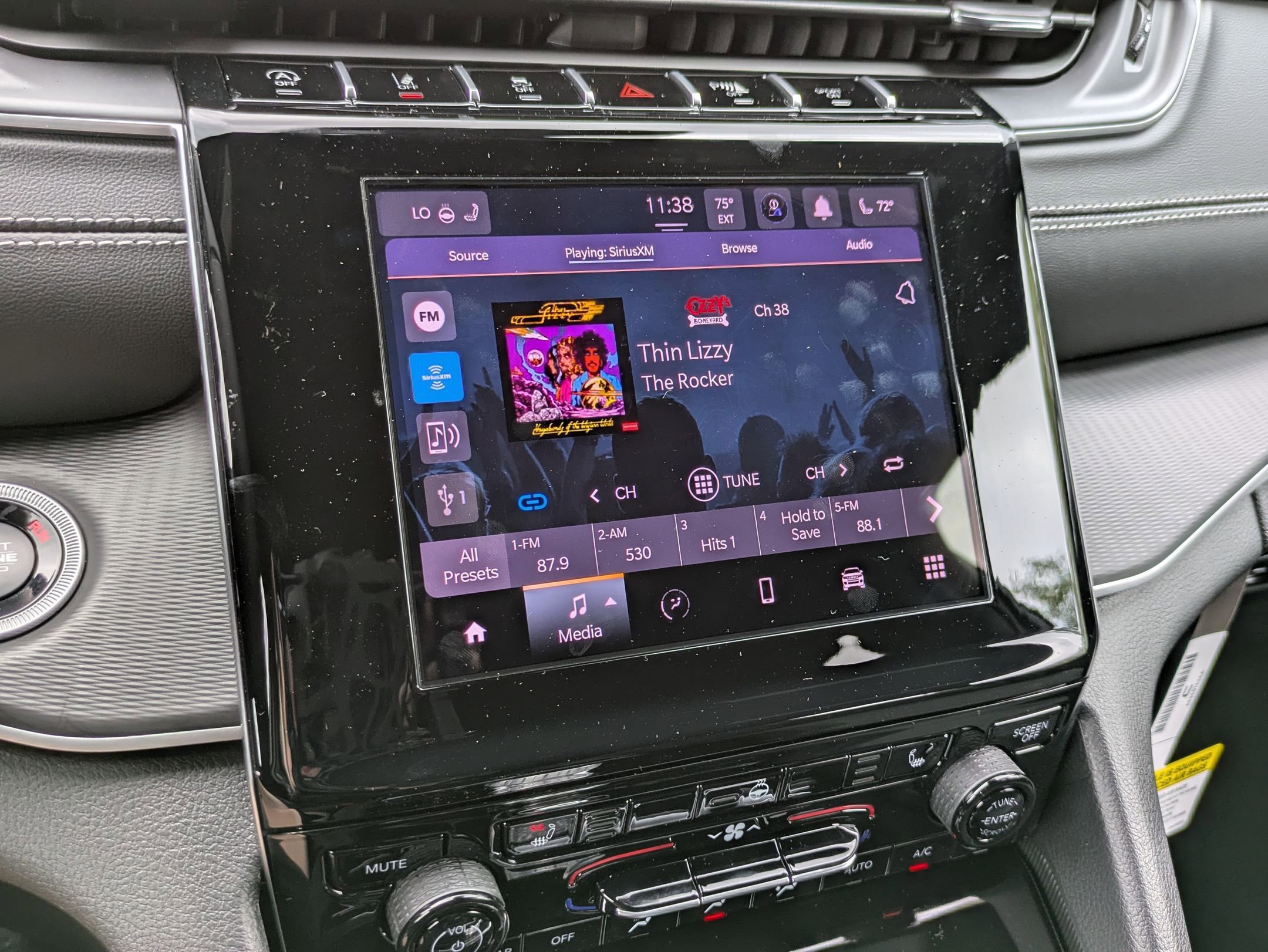 2025 Jeep Grand Cherokee Altitude photo 14