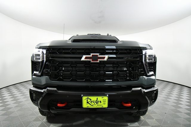 2026 Chevrolet Silverado 2500HD ZR2 photo 6