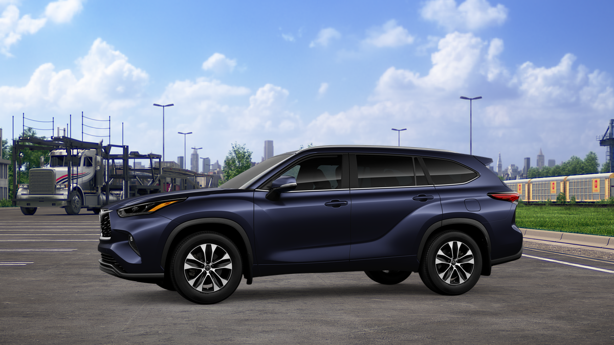 2026 Toyota Highlander XLE photo 3