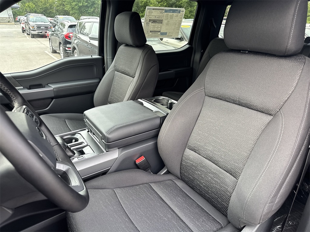 2025 Ford F-150 XLT photo 23