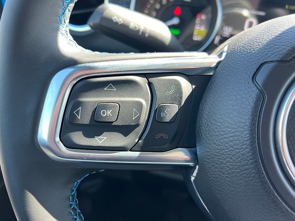 2023 Jeep Wrangler Rubicon 4xe photo 21