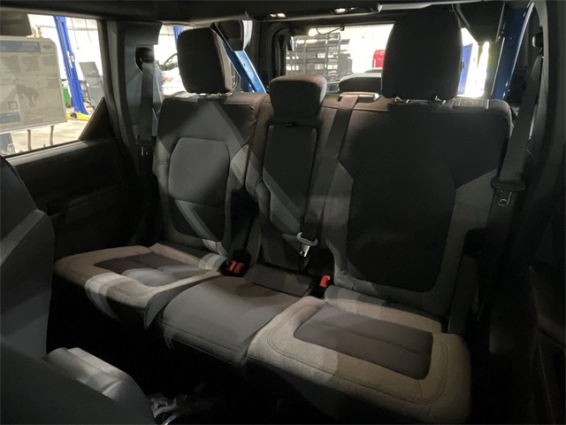2025 Ford Bronco Base photo 26