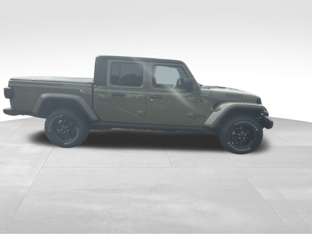 2025 Jeep Gladiator Willys photo 19