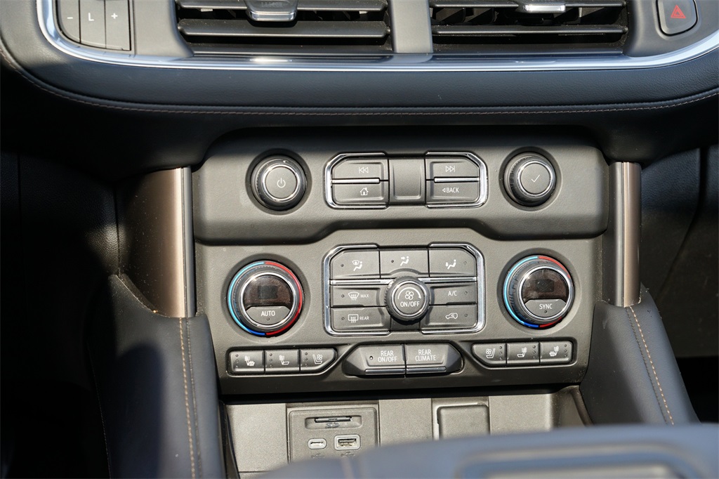 2021 Chevrolet Suburban High Country photo 23