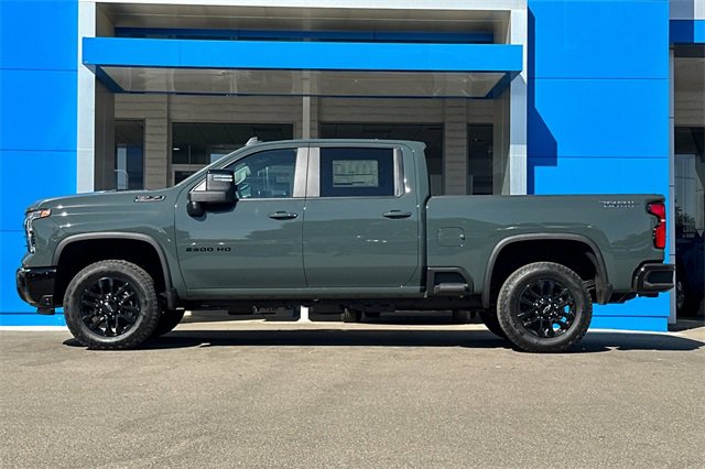 2025 Chevrolet Silverado 2500HD LT photo 7