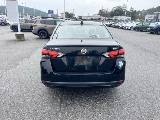 2021 Nissan Versa 1.6 SV photo 6
