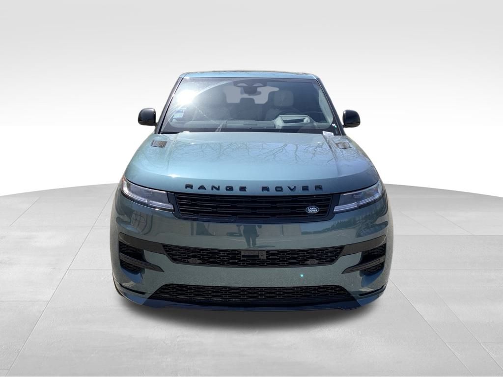 2025 Land Rover Range Rover Sport SE photo 2