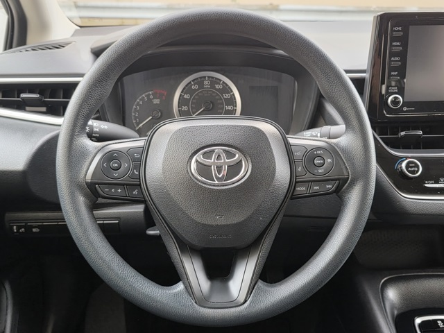 2022 Toyota Corolla LE photo 16