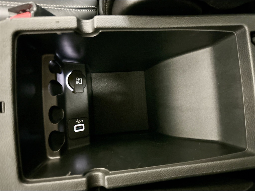 2016 Jeep Cherokee Limited photo 32