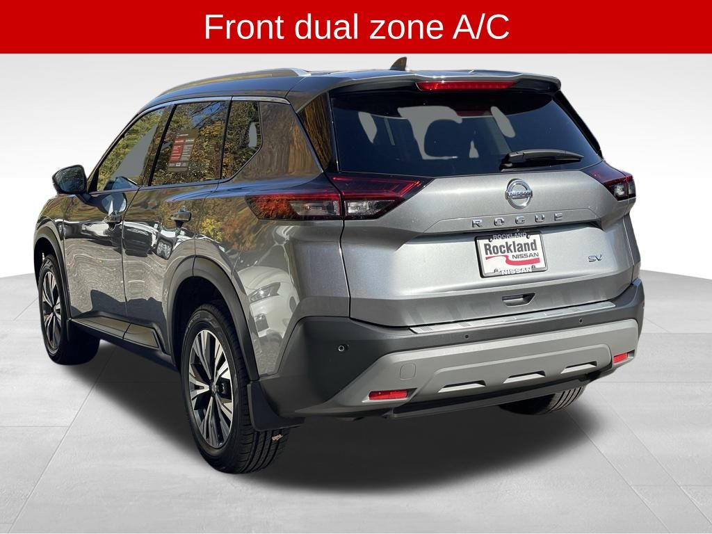 2021 Nissan Rogue SV photo 3