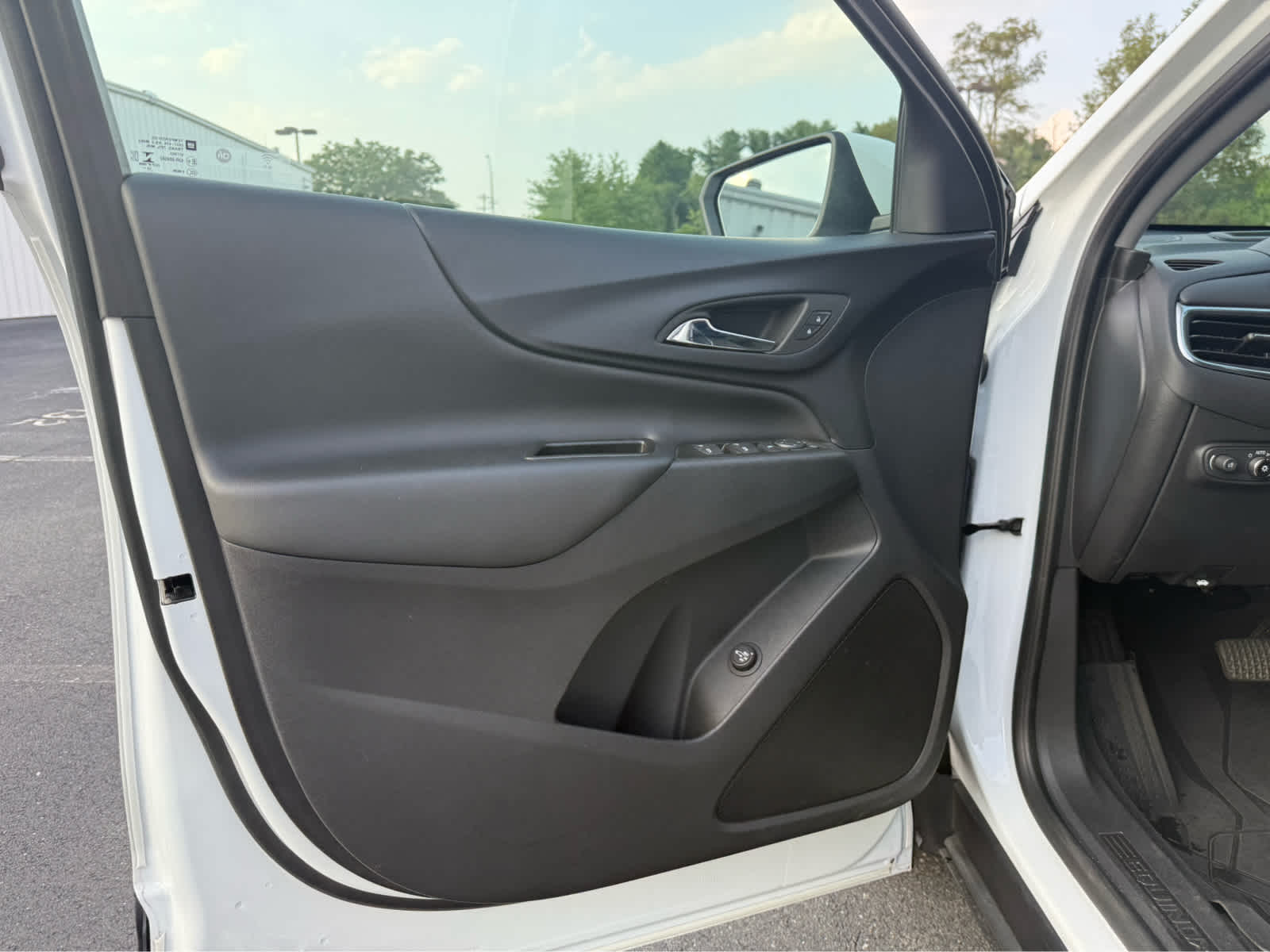 2023 Chevrolet Equinox LT photo 15
