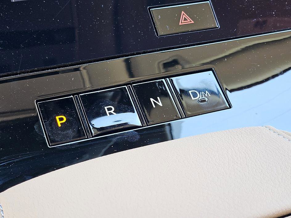 2025 Infiniti QX80 Sensory photo 20