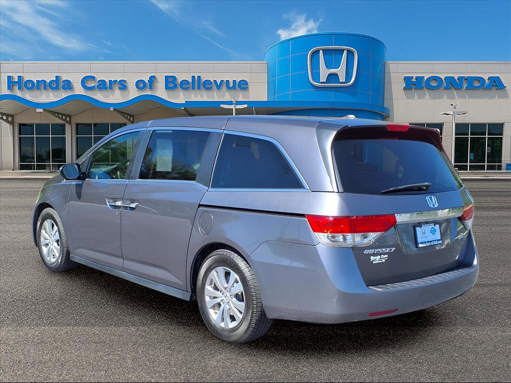 2016 Honda Odyssey SE photo 3