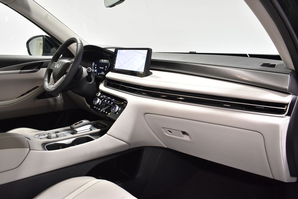 2026 Infiniti QX60 Luxe AWD photo 16