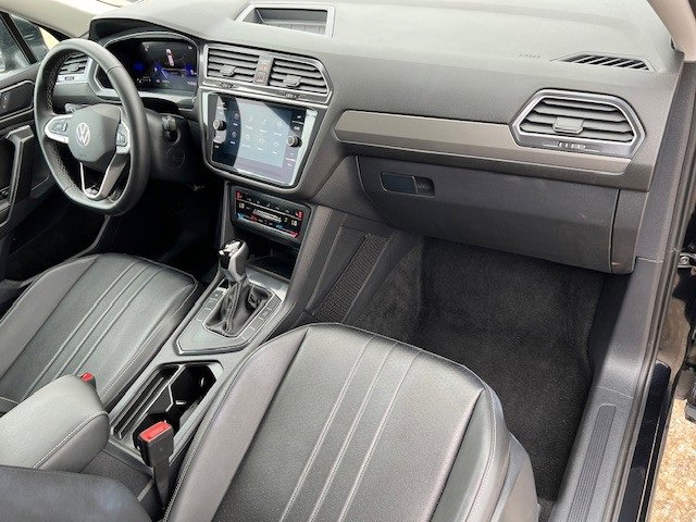 2024 Volkswagen Tiguan SE Wolfsburg Edition photo 16