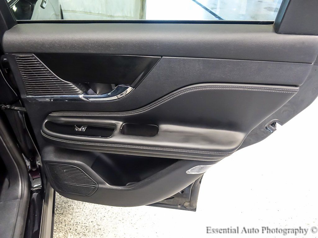 2022 LINCOLN CORSAIR - Image 24