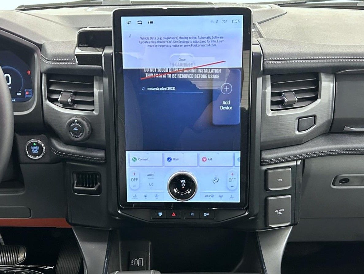 2025 Ford F-150 Lightning photo 9
