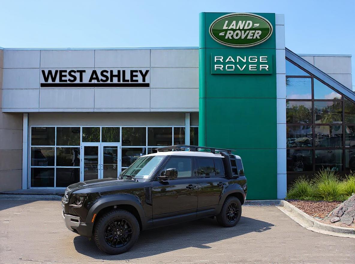 2025 Land Rover Defender S's photo