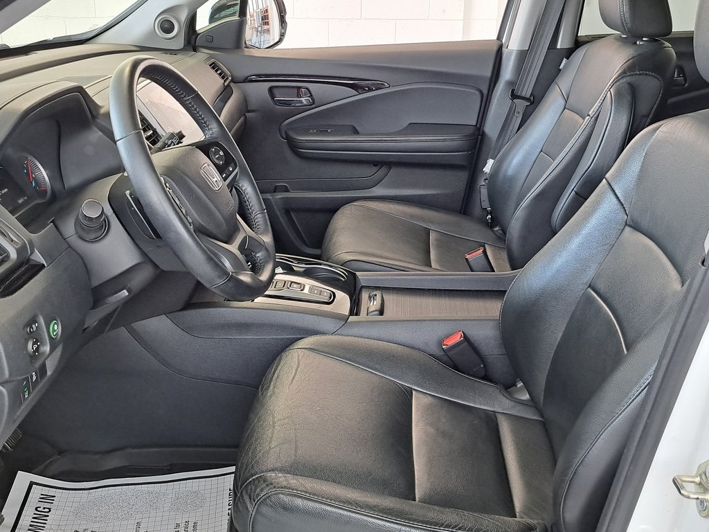 2021 Honda Pilot Touring photo 19