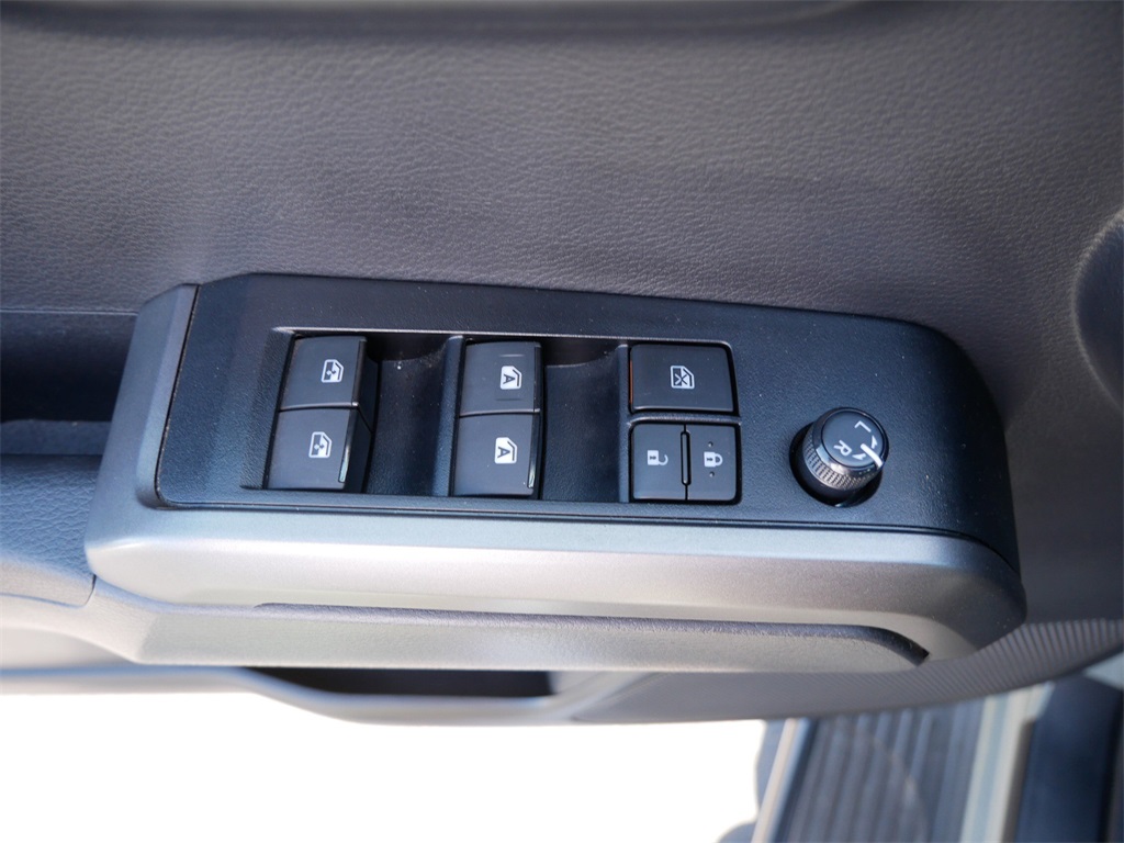 2023 Toyota Tacoma TRD Off-Road photo 14