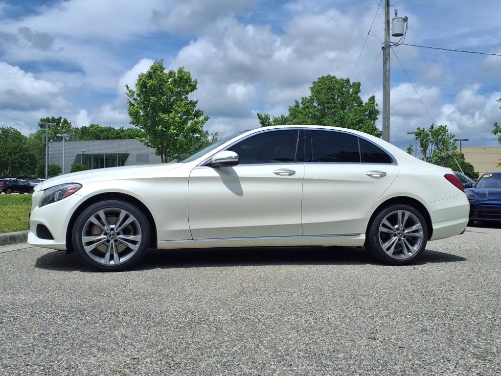 2017 Mercedes Benz C 300 4MATIC photo 4