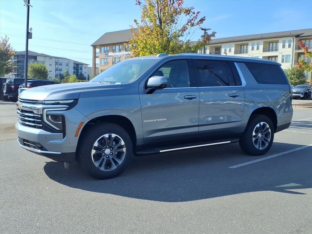 2026 Chevrolet Suburban LT photo 3