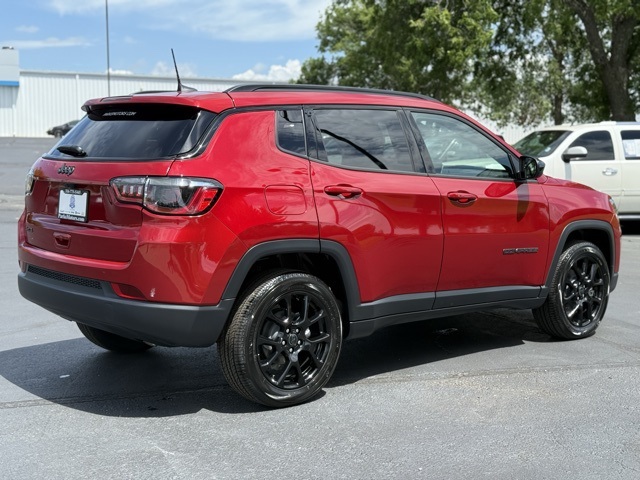 2025 Jeep Compass Latitude photo 5