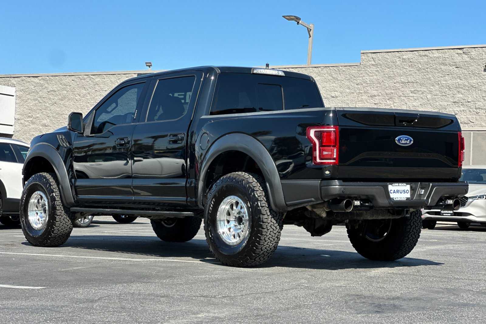 2017 Ford F-150 Raptor photo 5