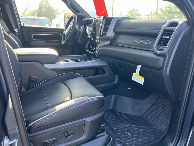 2025 Ram 2500 Laramie photo 17