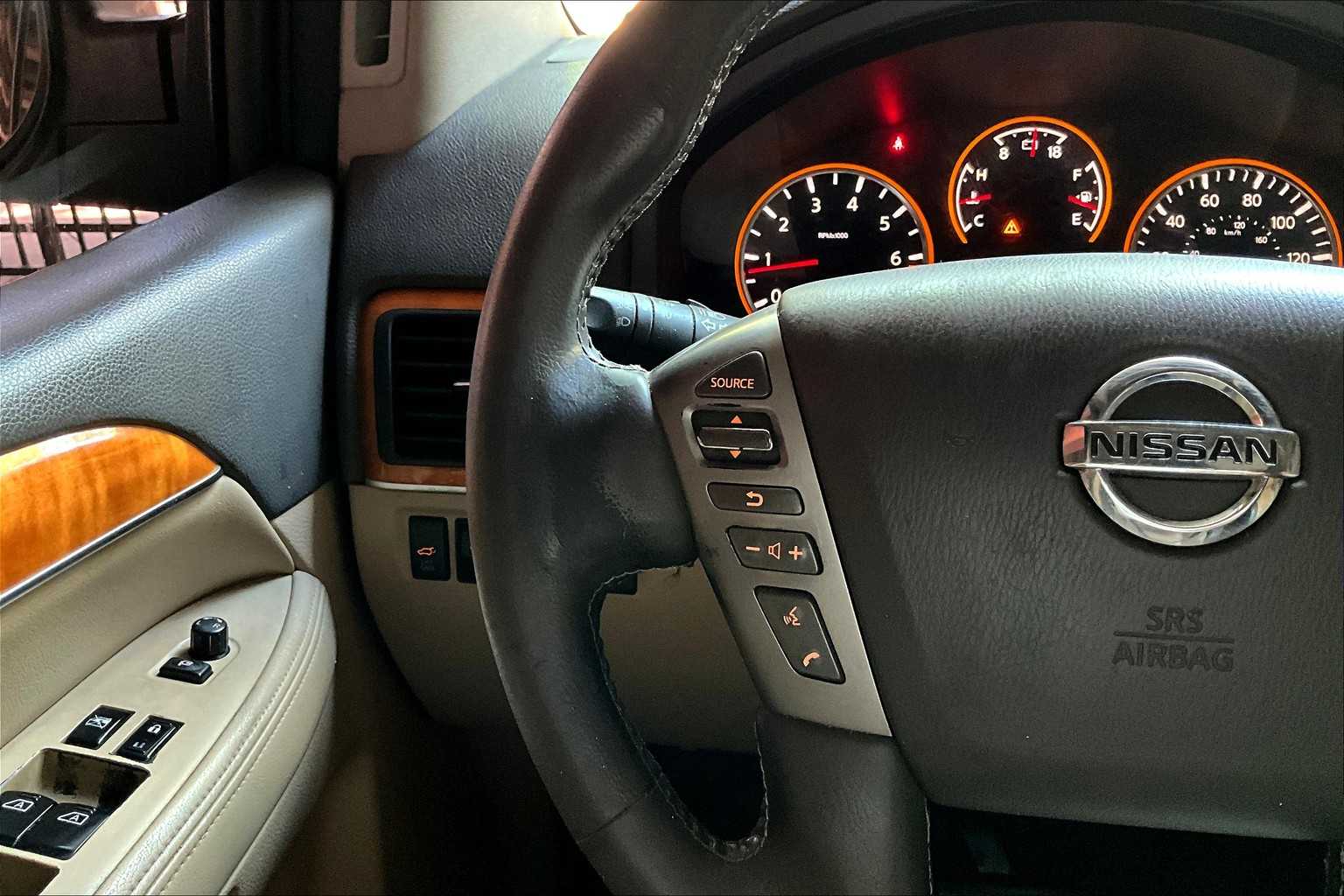 2014 Nissan Armada Platinum photo 22