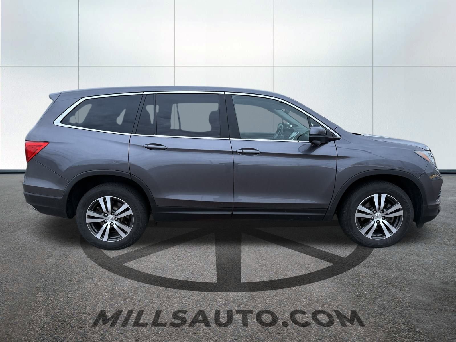 2017 Honda Pilot EX-L photo 3