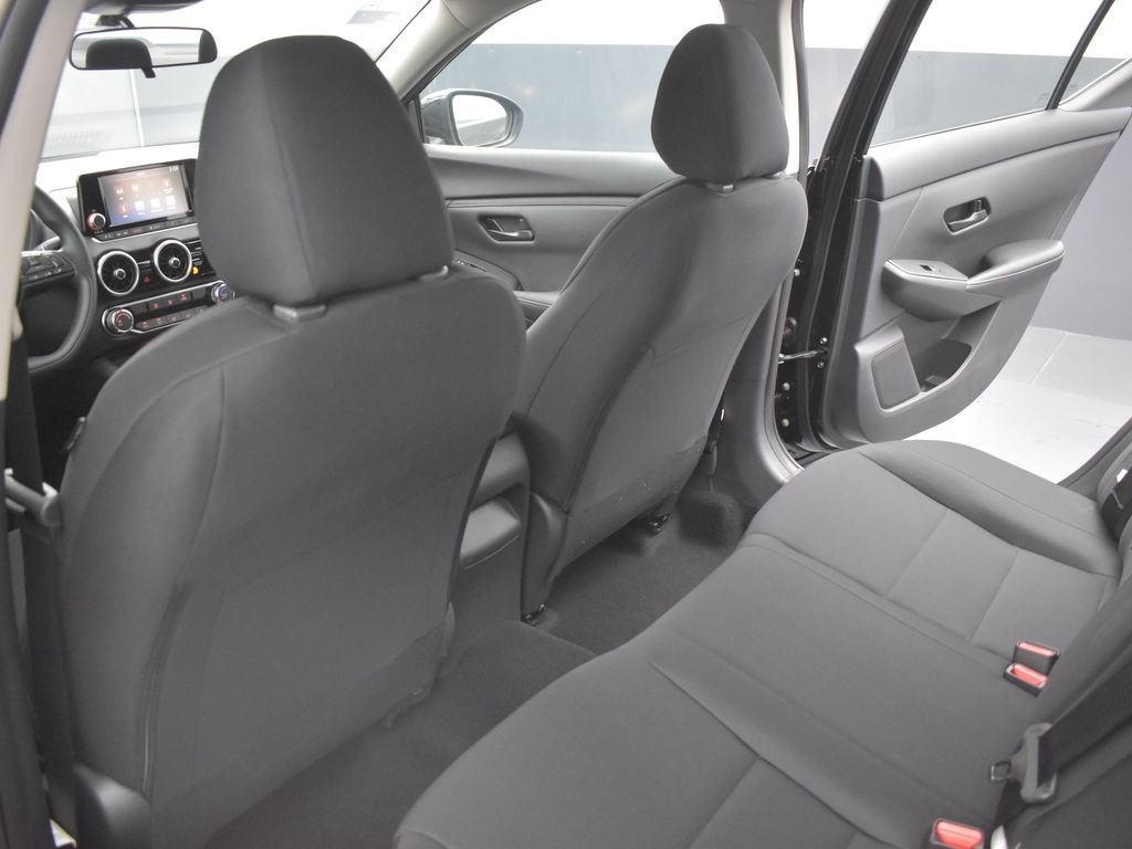 2025 Nissan Sentra S photo 11