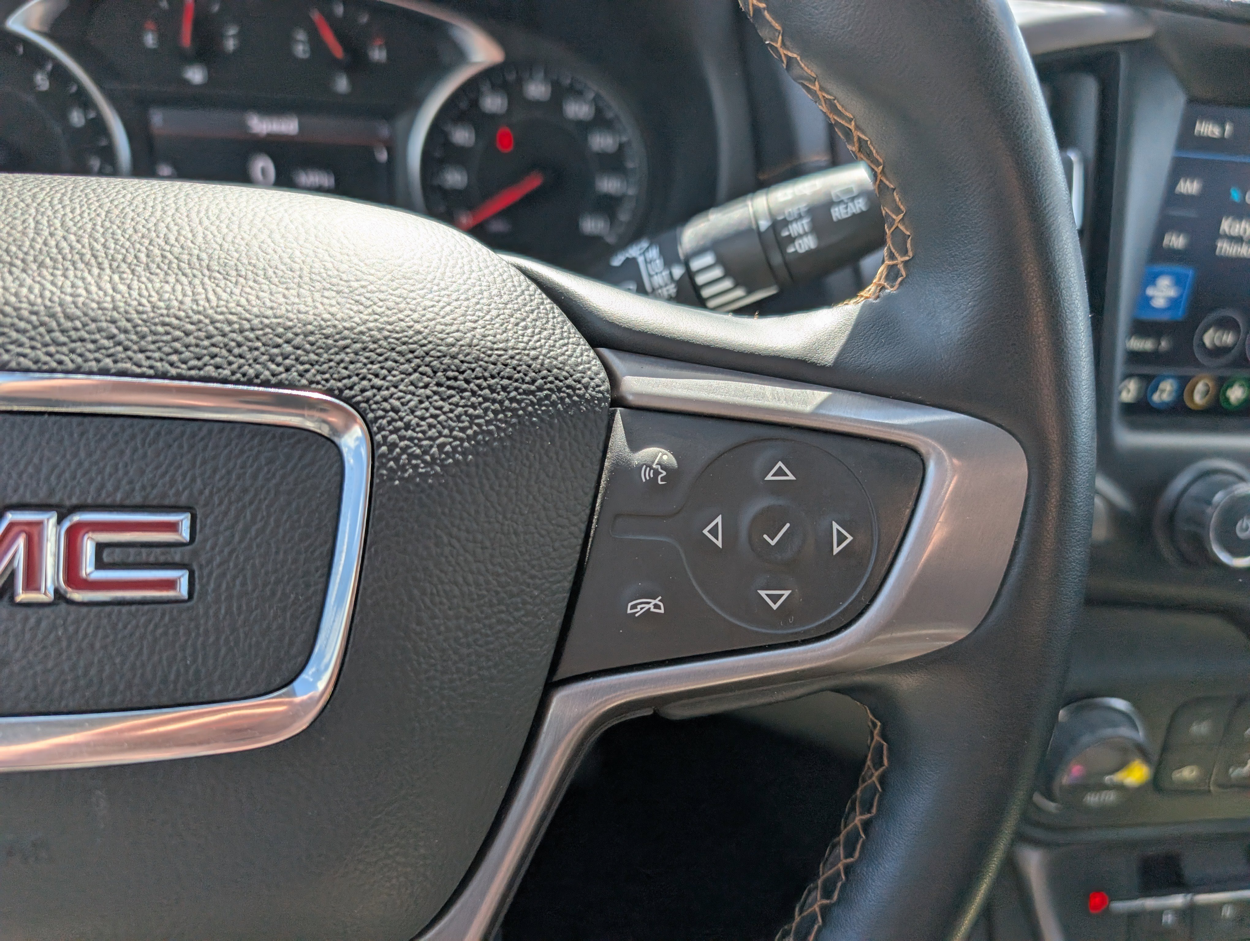 Used 2023 Summit White GMC AT4 image 28