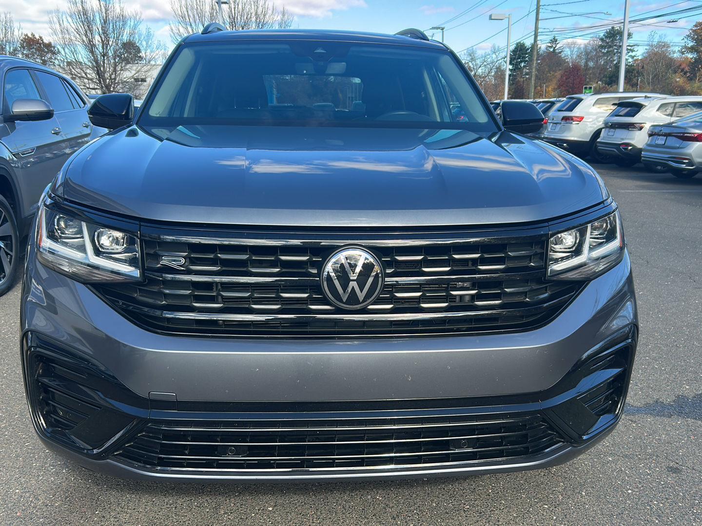 2023 Volkswagen Atlas SEL R-Line photo 4
