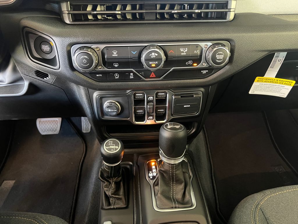 2025 Jeep Wrangler Sport photo 15