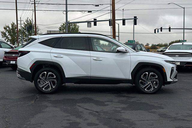 2025 Hyundai Tucson Hybrid Limited photo 3