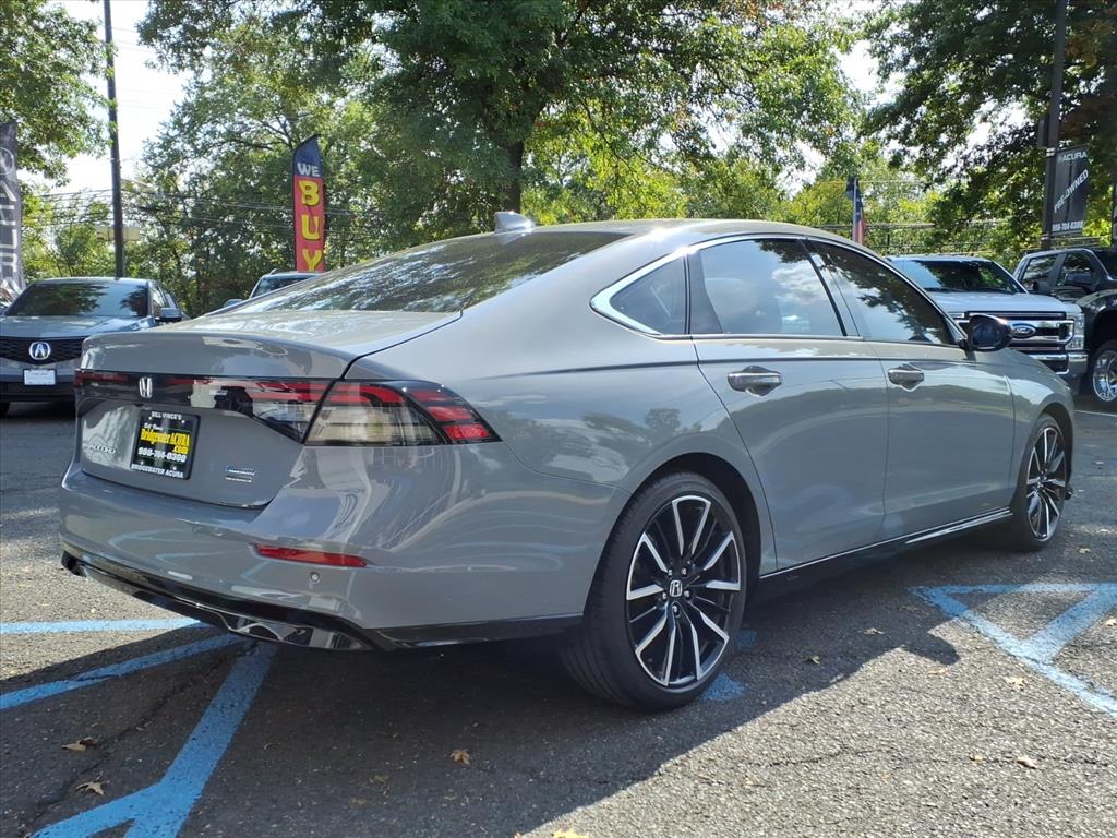2023 Honda Accord Hybrid Touring photo 4