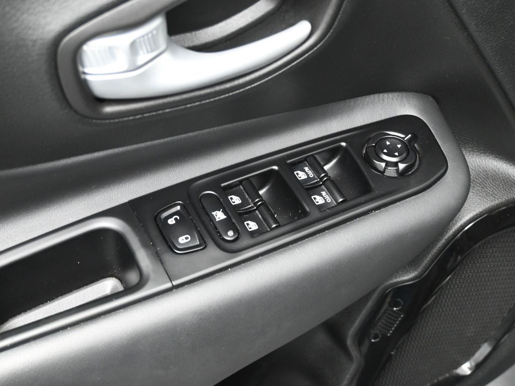 2023 Jeep Renegade Altitude photo 12
