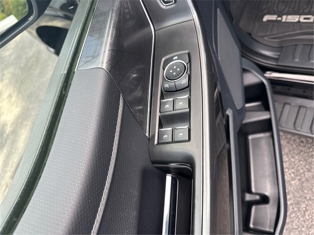 2023 Ford F-150 XLT photo 22