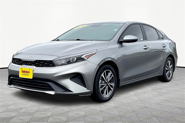 Used 2024 Kia Forte LXS with VIN 3KPF24AD7RE744521 for sale in Sumner, WA