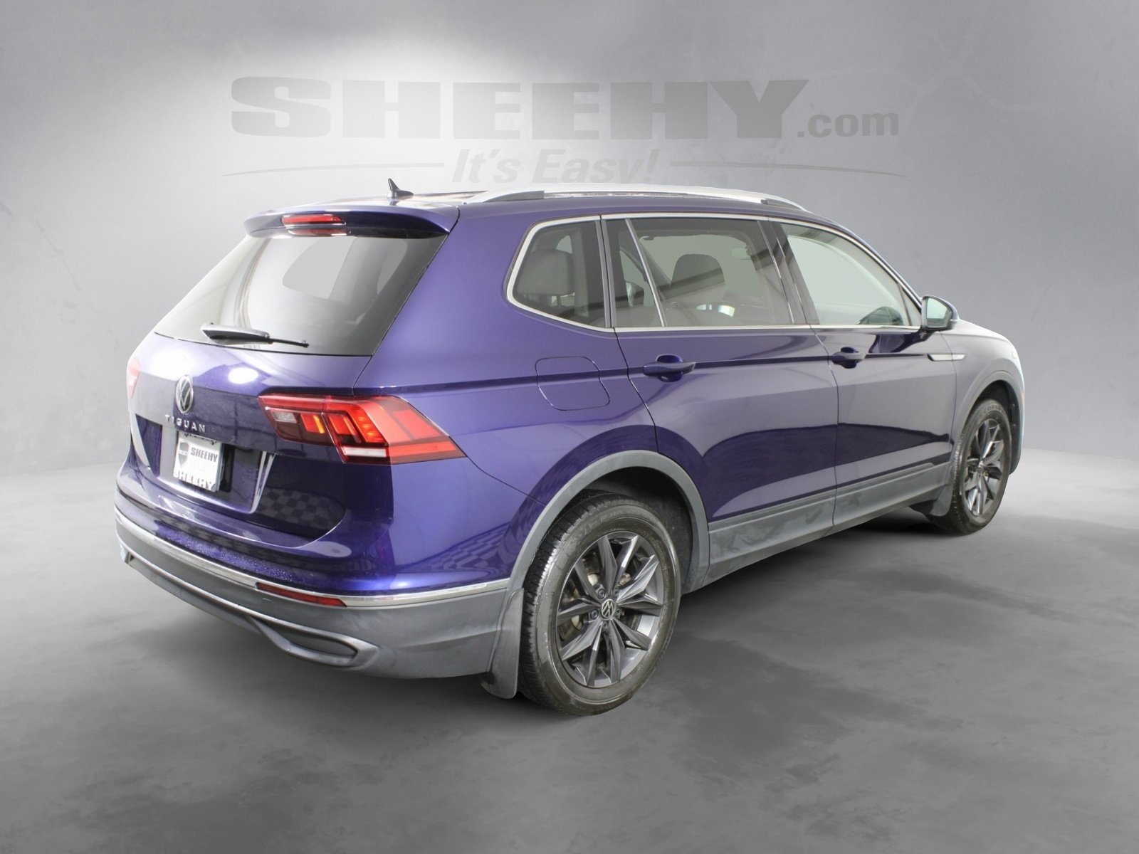 2023 Volkswagen Tiguan SE photo 13