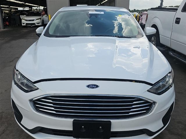 2019 Ford Fusion SE photo 2